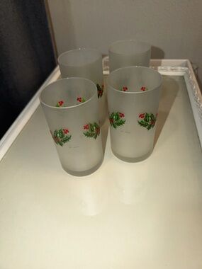 Vintage Cerve Italian Frosted Glass Holly and Berries Tumblers- Set of 4